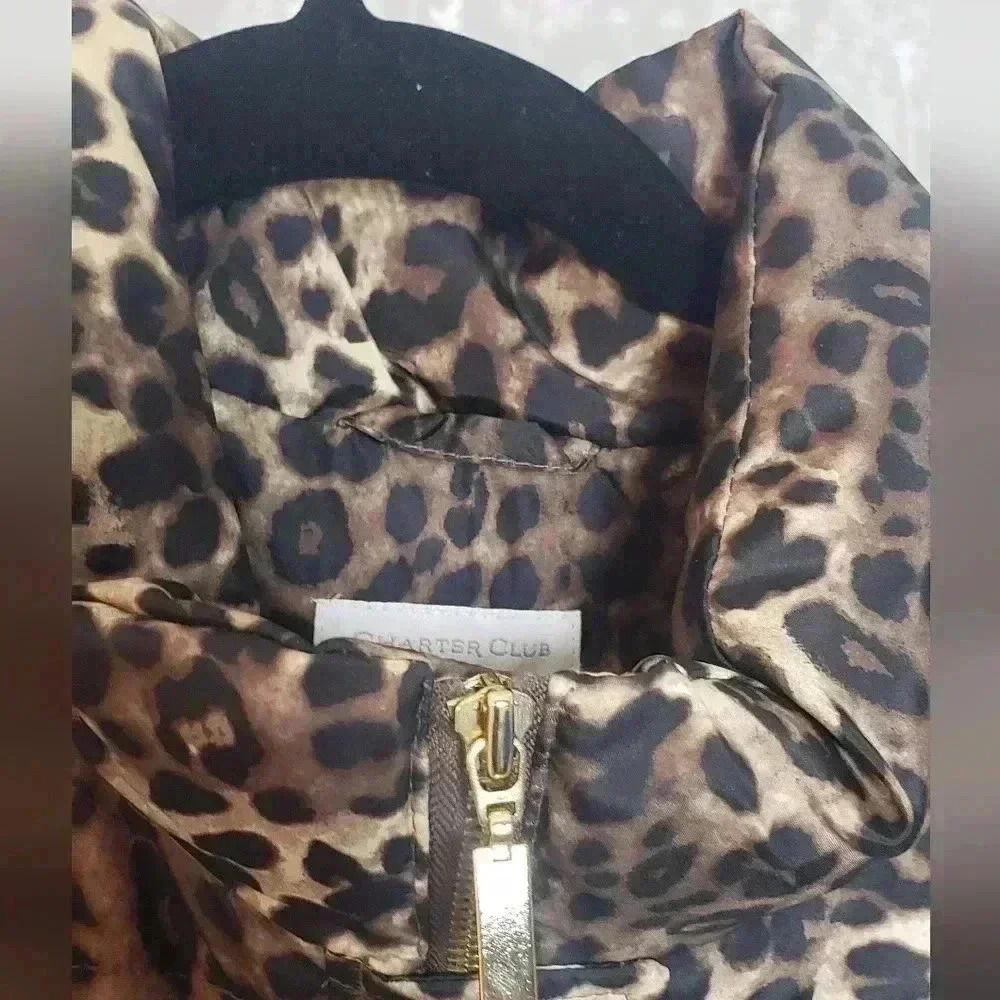 Charter Club large women's leopard print puffer vest - Picture 2 of 6